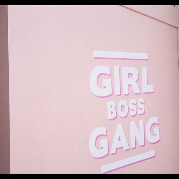 Meet The Posher - Picture 2 of 4